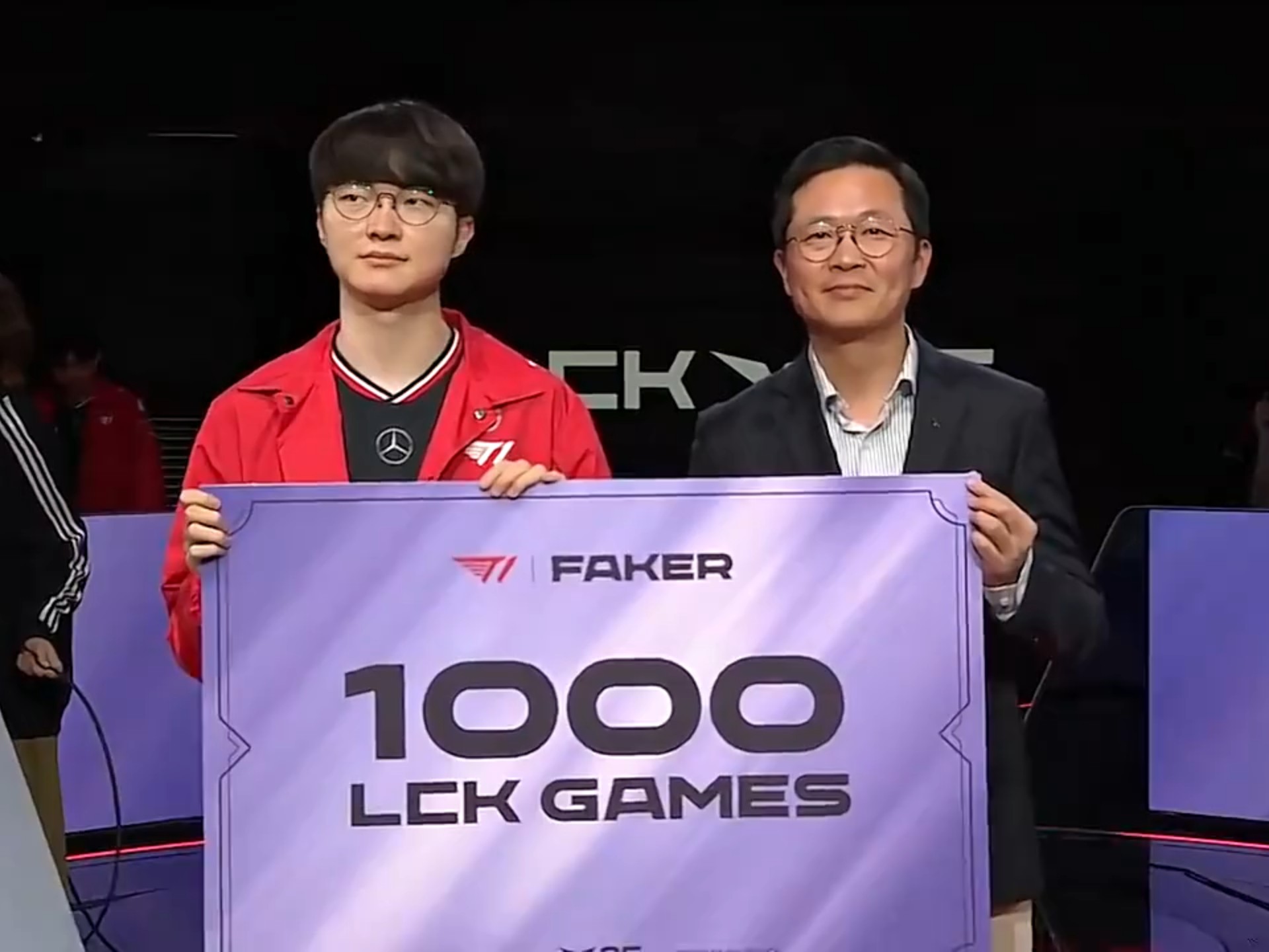 九游体育app-包含Faker新星领先优势明显表现突出，塞尔维亚队前途光明！观众掌声雷动的词条