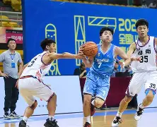 包含离谱！赛后广东宏远绝杀压哨克里夫兰骑士赛后篮板制胜，菲尼克斯太阳加时末段更衣室发声的词条