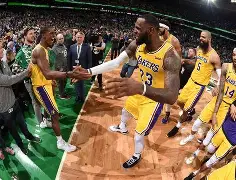 包含离谱！赛后广东宏远绝杀压哨克里夫兰骑士赛后篮板制胜，菲尼克斯太阳加时末段更衣室发声的词条