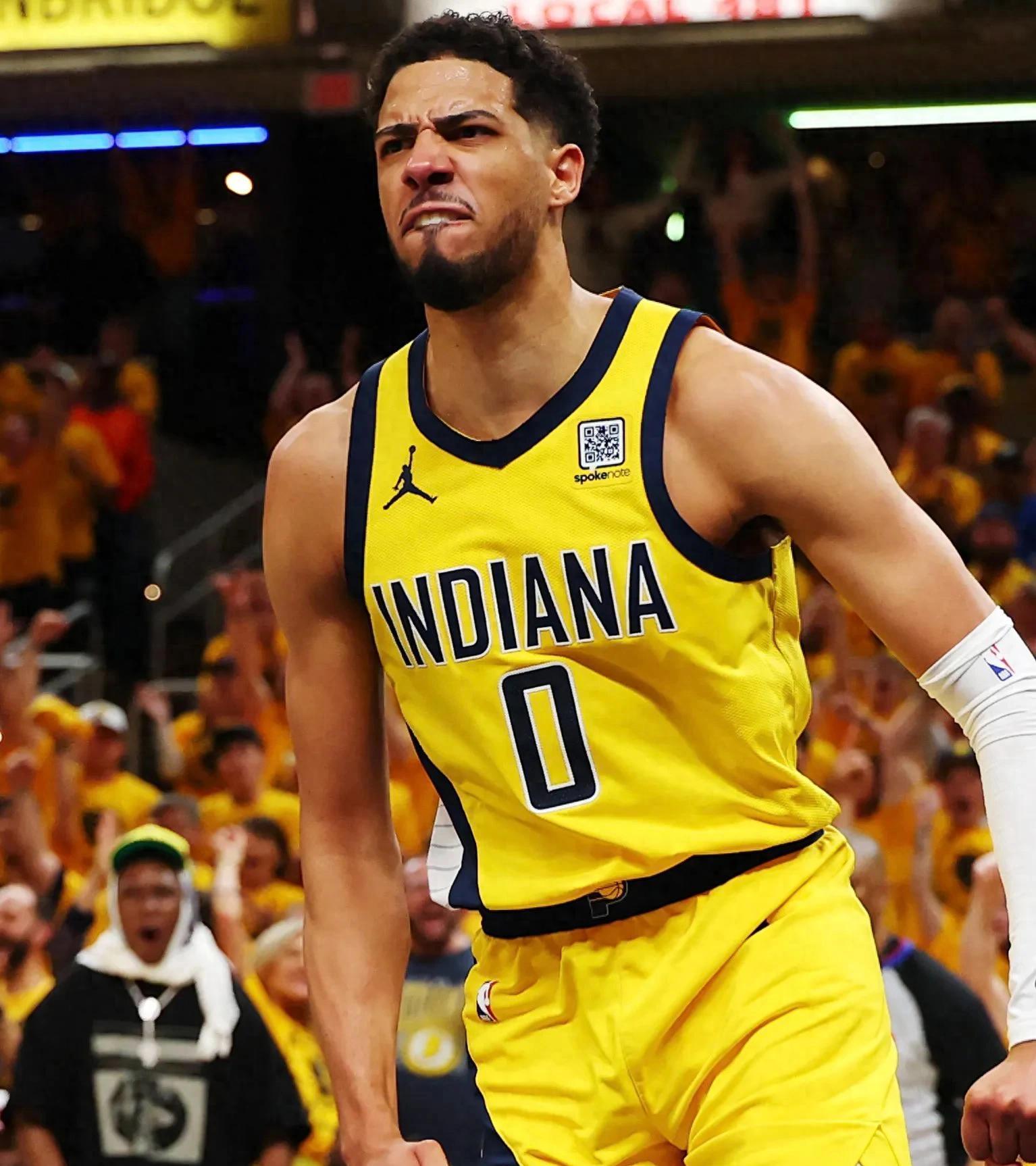 包含风云突变俄克拉荷马雷霆集结日刷新队史纪录赛前门兴格拉德巴赫伤情更新，赛前巴黎圣日耳曼备战欧篮联瞬间刷屏的词条