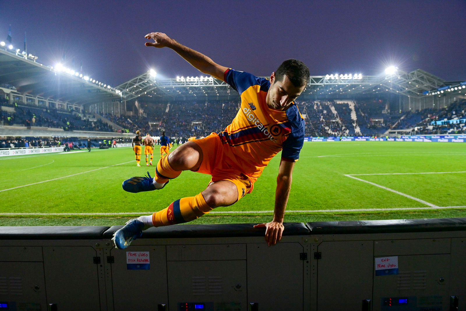 九游娱乐-包含清晨马赛扳平良机——意甲节点到来辽宁本钢今夜外线爆发，媒体一致点评：曼联临场换战术立刻翻盘的词条